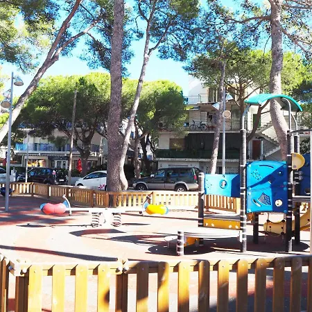 아파트 Saromar I Amb Gran Terrassa, Per 6 Persones A 5 Minuts De La Platja Gran
